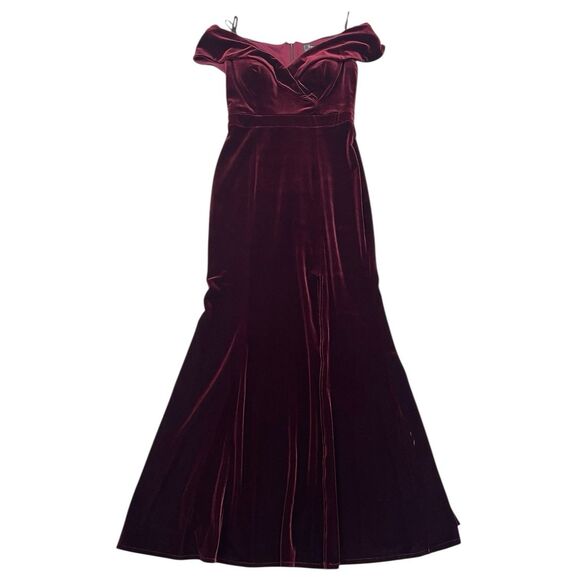 AQUA Off-the-Shoulder Fluted Velvet Gown Maxi Dress Holiday Burgundy Size 6 - Picture 6 of 11